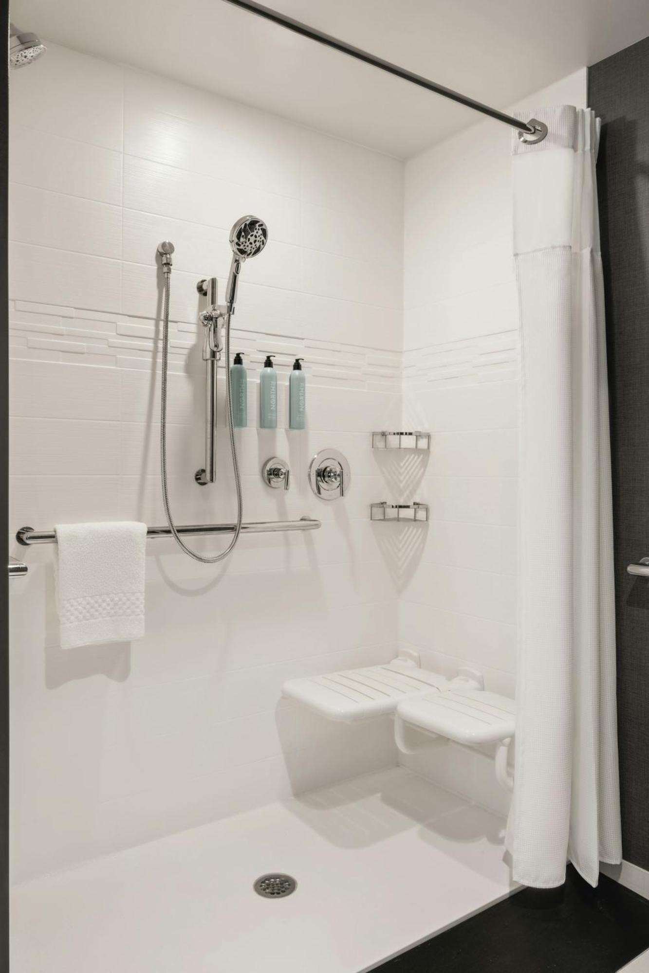 Residence Inn By Marriott Milwaukee Brookfield At Poplar Creek エクステリア 写真