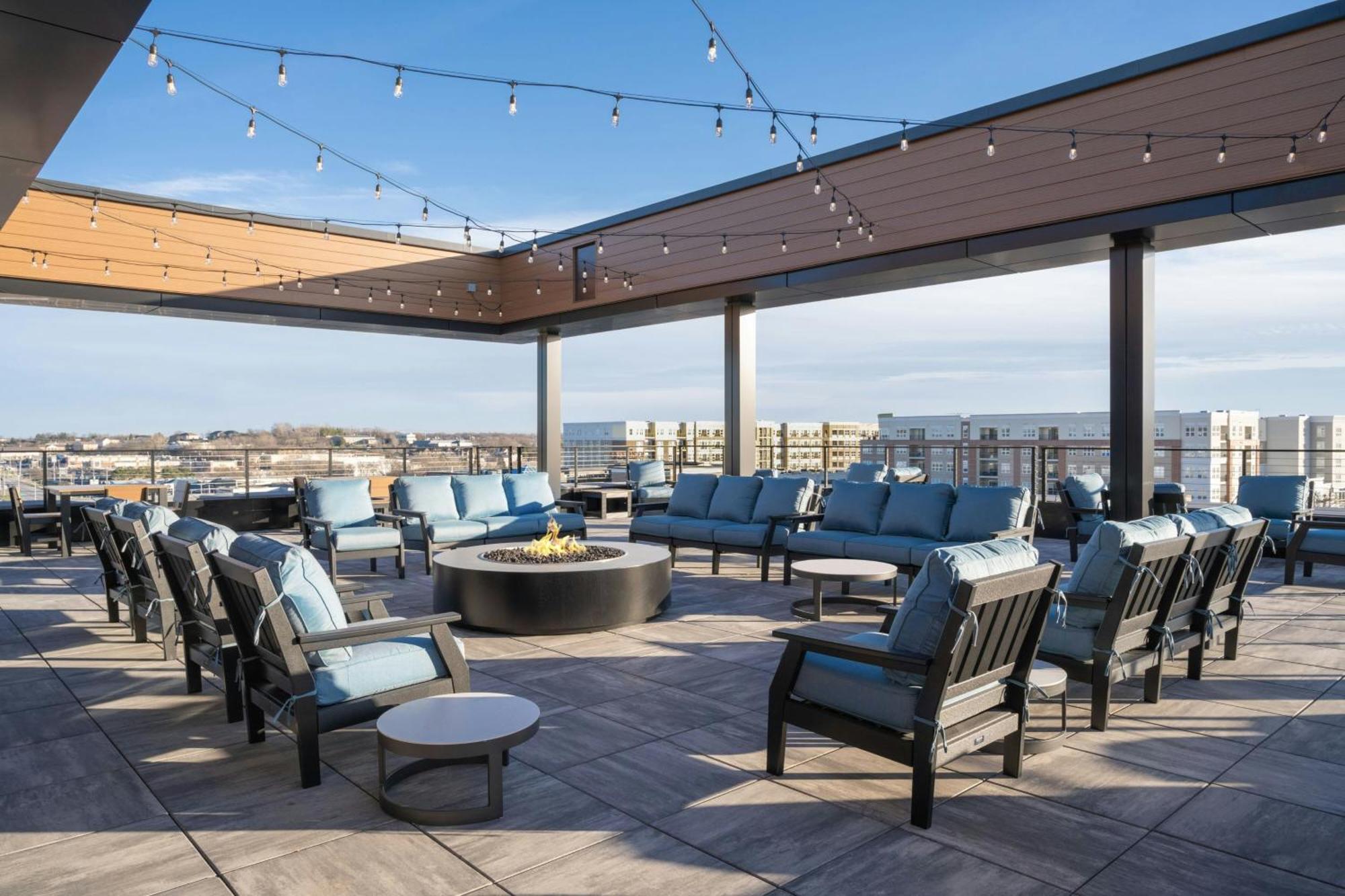 Residence Inn By Marriott Milwaukee Brookfield At Poplar Creek エクステリア 写真