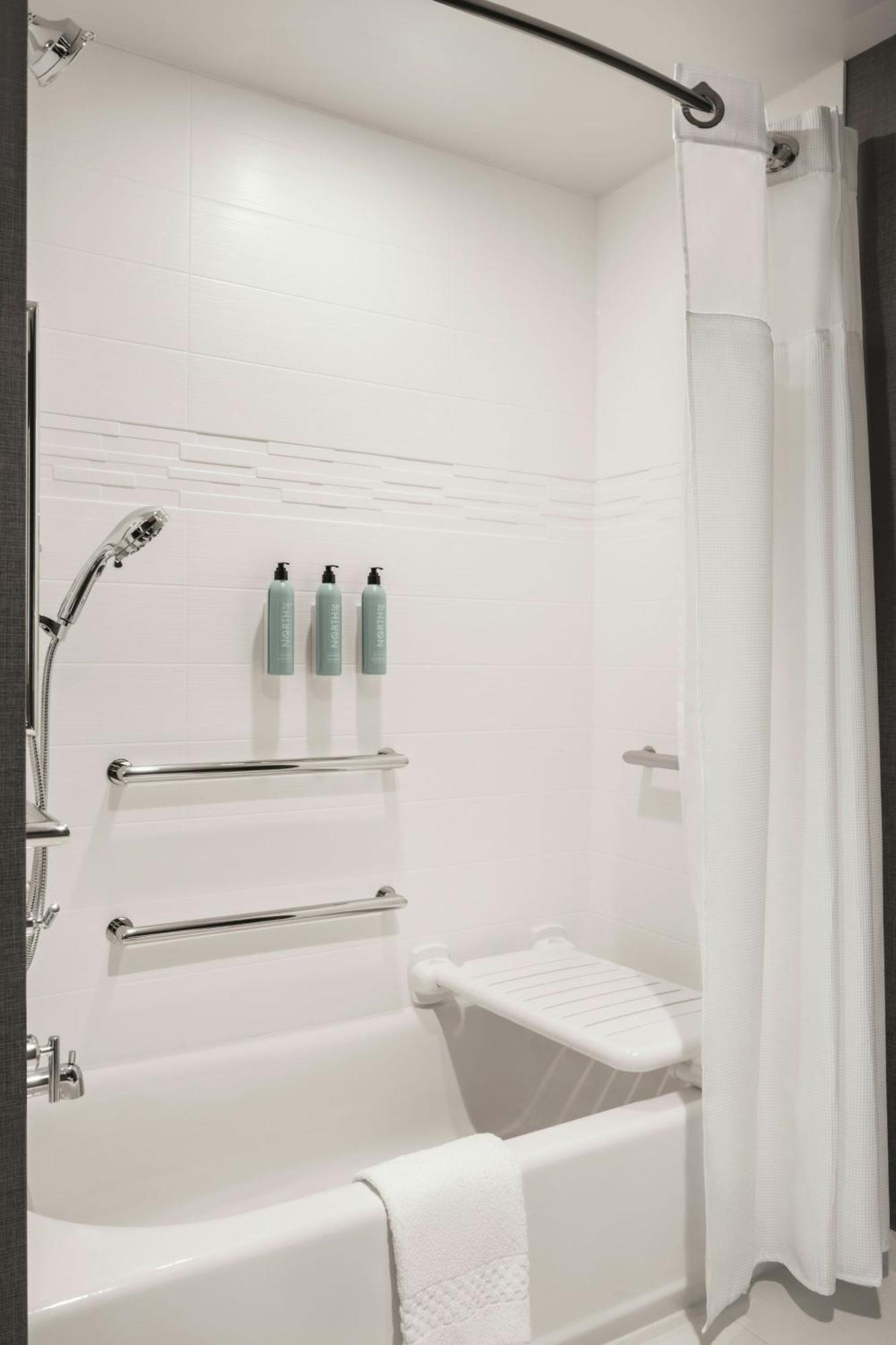 Residence Inn By Marriott Milwaukee Brookfield At Poplar Creek エクステリア 写真